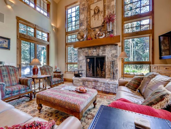 Cozy 6-Bed Park City Vacation Rental with Private Hot Tub