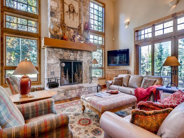 Cozy 6-Bed Park City Vacation Rental with Private Hot Tub