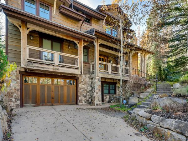 Cozy 6-Bed Park City Vacation Rental with Private Hot Tub