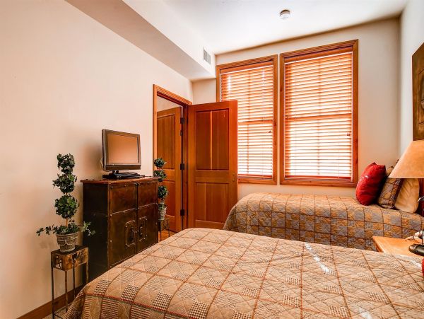 Park City Deer Valley Canyons Resort Condo 996403