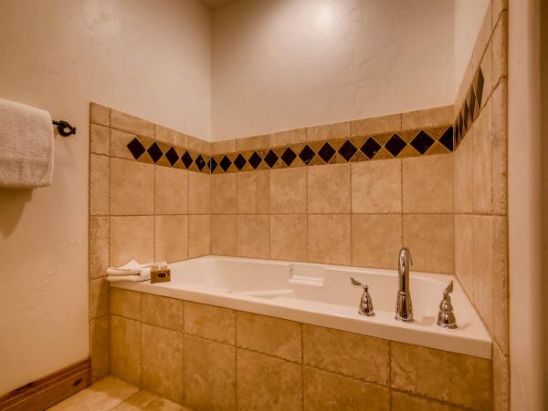 Park City Deer Valley Canyons Resort Condo 996423