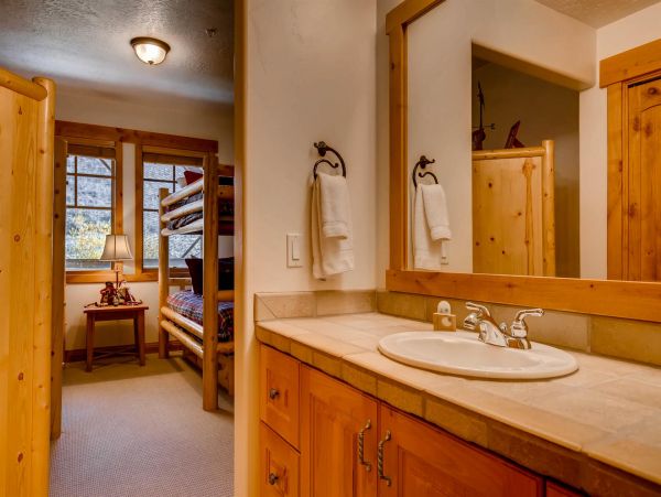 Park City Deer Valley Canyons Resort Condo 996423