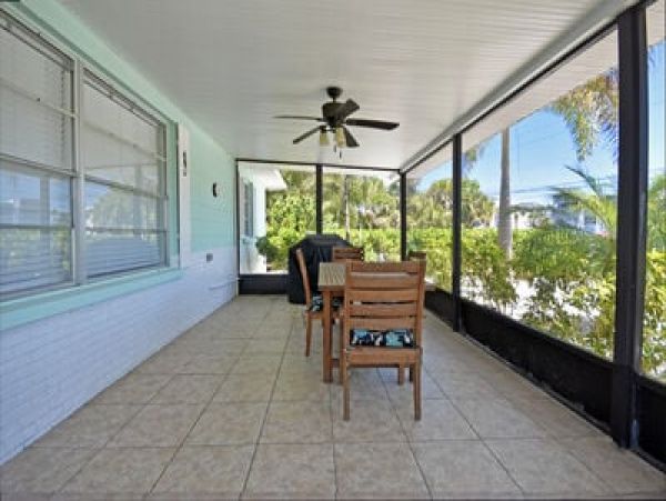 Manasota Key 2 Bedroom Vacation Home Located at Beach