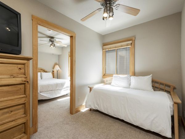 Park City Deer Valley Canyons Resort Condo 996503