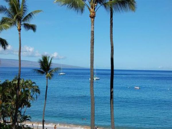 Spectacular Beach Vacation Condo with Tennis Courts Lahaina