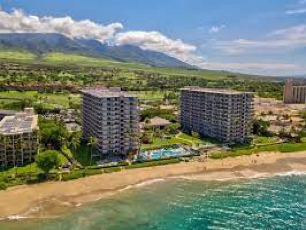 Spectacular Beach Vacation Condo with Tennis Courts Lahaina