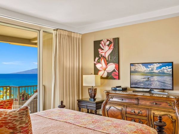 Spectacular Beach Vacation Condo with Tennis Courts Lahaina