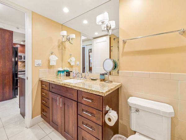 Spectacular Beach Vacation Condo with Tennis Courts Lahaina