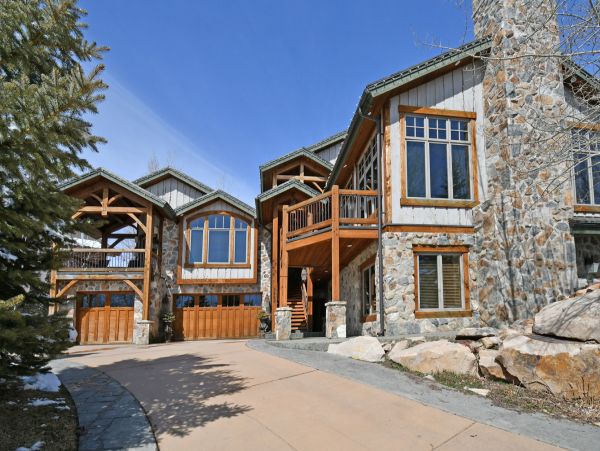 Mountain Views 5 Bedroom Vacation Home in Park City