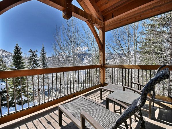 Mountain Views 5 Bedroom Vacation Home in Park City