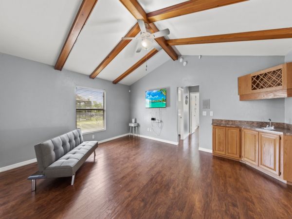 Canalside Three Bedroom Vacation Home in Cape Coral