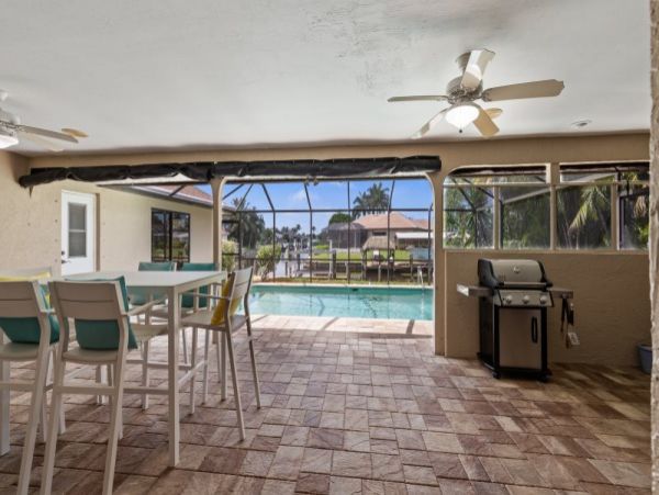 Canalside Three Bedroom Vacation Home in Cape Coral