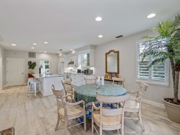 Charming Vacation Home in Boca Grande Walk to Beach Sleeps 6