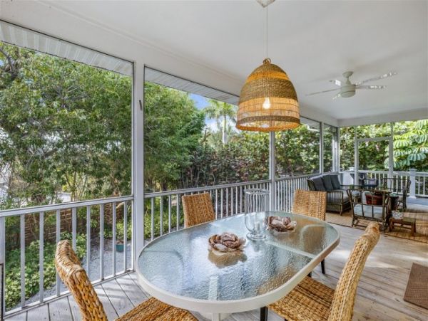 Charming Vacation Home in Boca Grande Walk to Beach Sleeps 6