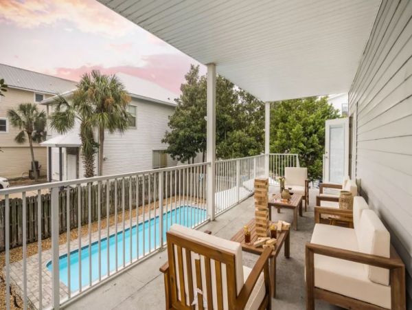 Beach Vacation Home In Destin 16 Guests