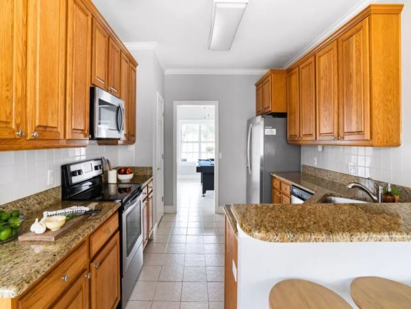 Beautiful Beach Vacation Home 18 Guests