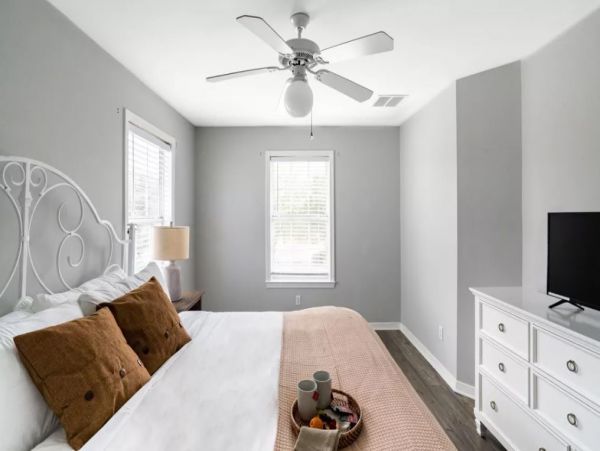 Beautiful Beach Vacation Home 18 Guests