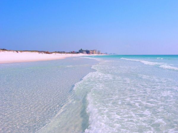 Beautiful Beach Vacation Home 18 Guests