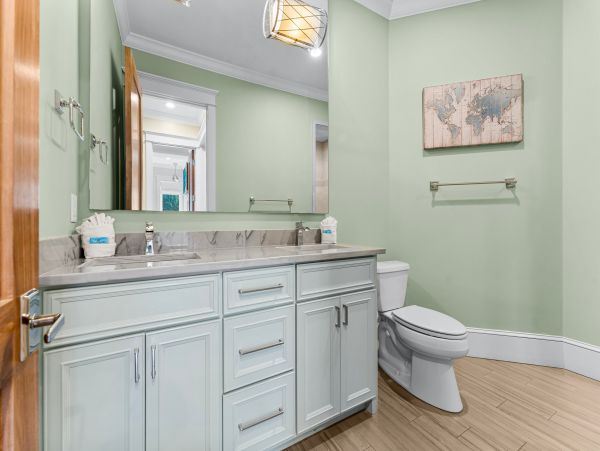 Destin Florida Luxury Beach House Rental - 9-Bedroom Gulf Coast Vacation Estate