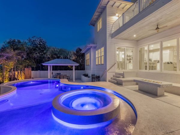 Lido Key Vacation Rental 9-Bed Luxury Sarasota Beach House with Pool & Rooftop