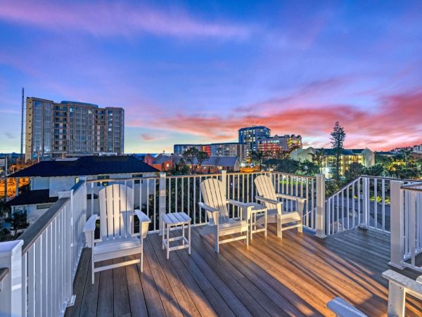 Lido Key Vacation Rental 9-Bed Luxury Sarasota Beach House with Pool & Rooftop
