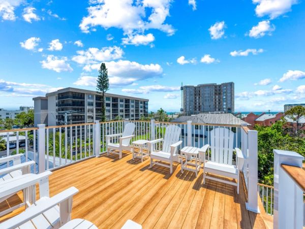 Lido Key Vacation Rental 9-Bed Luxury Sarasota Beach House with Pool & Rooftop