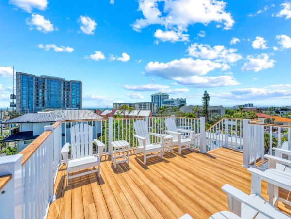 Lido Key Vacation Rental 9-Bed Luxury Sarasota Beach House with Pool & Rooftop