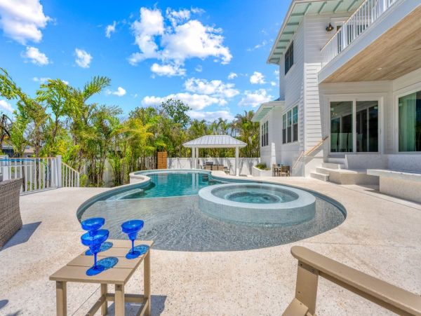 Lido Key Vacation Rental 9-Bed Luxury Sarasota Beach House with Pool & Rooftop