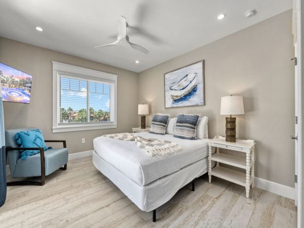 Lido Key Vacation Rental 9-Bed Luxury Sarasota Beach House with Pool & Rooftop
