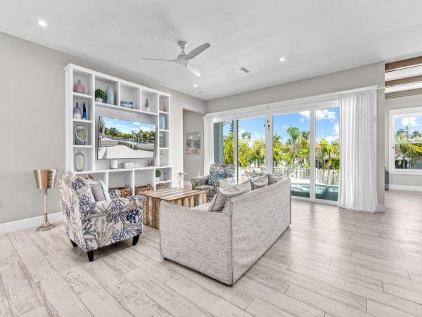 Lido Key Vacation Rental 9-Bed Luxury Sarasota Beach House with Pool & Rooftop