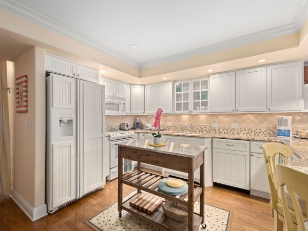 Direct Gulf Front Renovated Condo in Longboat Key