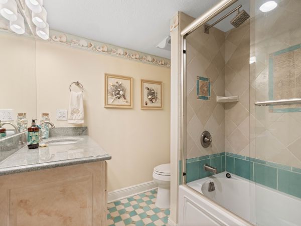 Direct Gulf Front Renovated Condo in Longboat Key