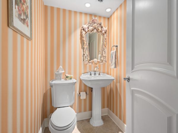 Direct Gulf Front Renovated Condo in Longboat Key