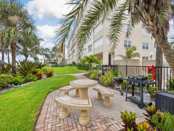 Direct Gulf Front Renovated Condo in Longboat Key
