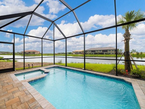New Three Bedroom Home with Caged Pool and Spa in Naples