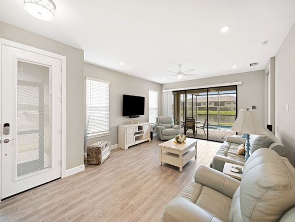 New Three Bedroom Home with Caged Pool and Spa in Naples