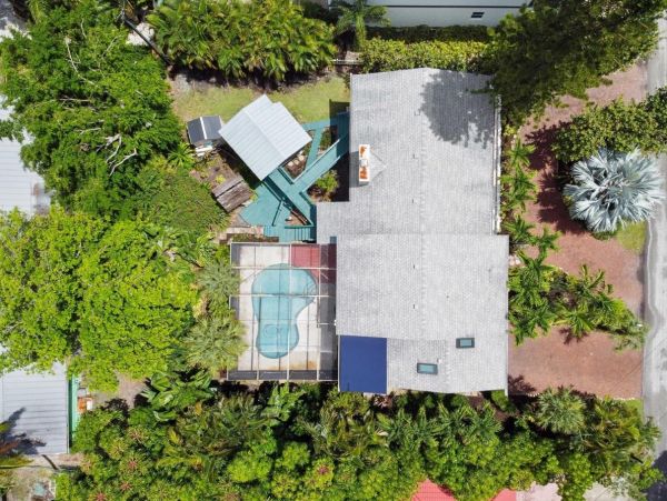 Longboat Key 3 Bedroom 2 Story Spacious Pool Home 10 Guests