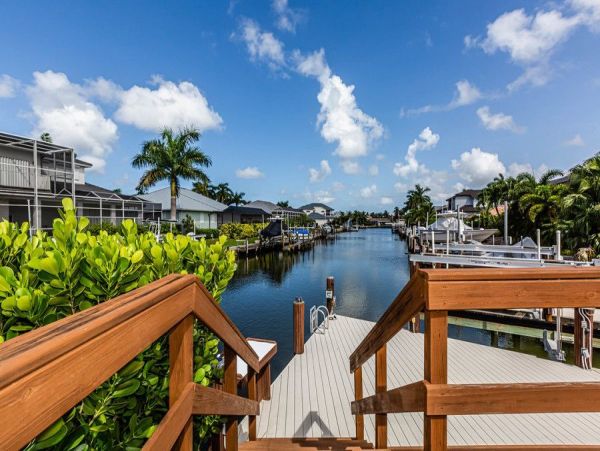 Beautiful & Spacious 4 Bedroom Pool Home in Marco Island