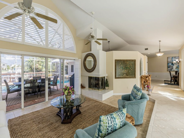 Beautiful & Spacious 4 Bedroom Pool Home in Marco Island