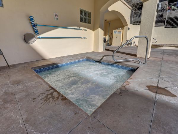 Nottingham Lake Vacation Condo in AVon Walk to Shuttle Stop