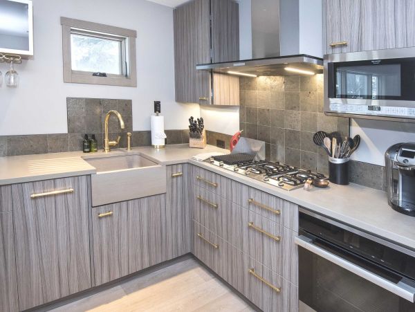 Newly Remodeled Vacation Condo Six Guests in Avon