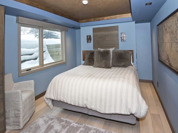 Newly Remodeled Vacation Condo Six Guests in Avon