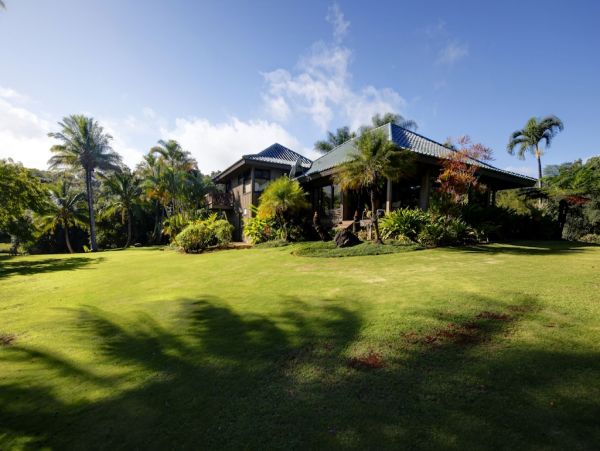 Best Lakeside Private Estate in Kauai