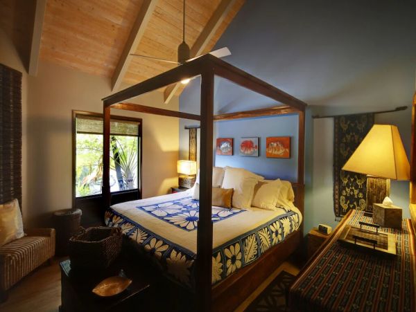 Best Lakeside Private Estate in Kauai