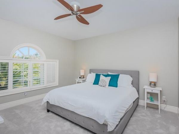 Luxury 4 Bedroom Vacation Home with Gorgeous Views
