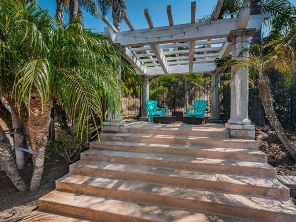 Luxury 4 Bedroom Vacation Home with Gorgeous Views