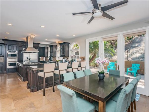 Luxury 4 Bedroom Vacation Home with Gorgeous Views