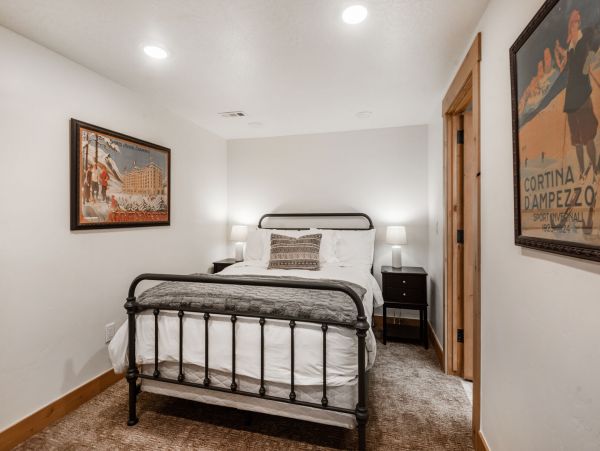 Sundance Home 996772