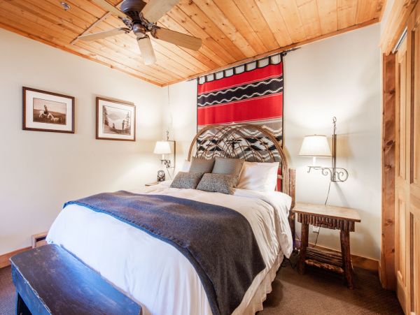 Sundance Home 996775