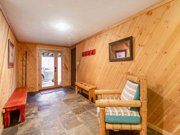 Great Cabin the Perfect Blend of Rustic Charm & Modern Conveniences